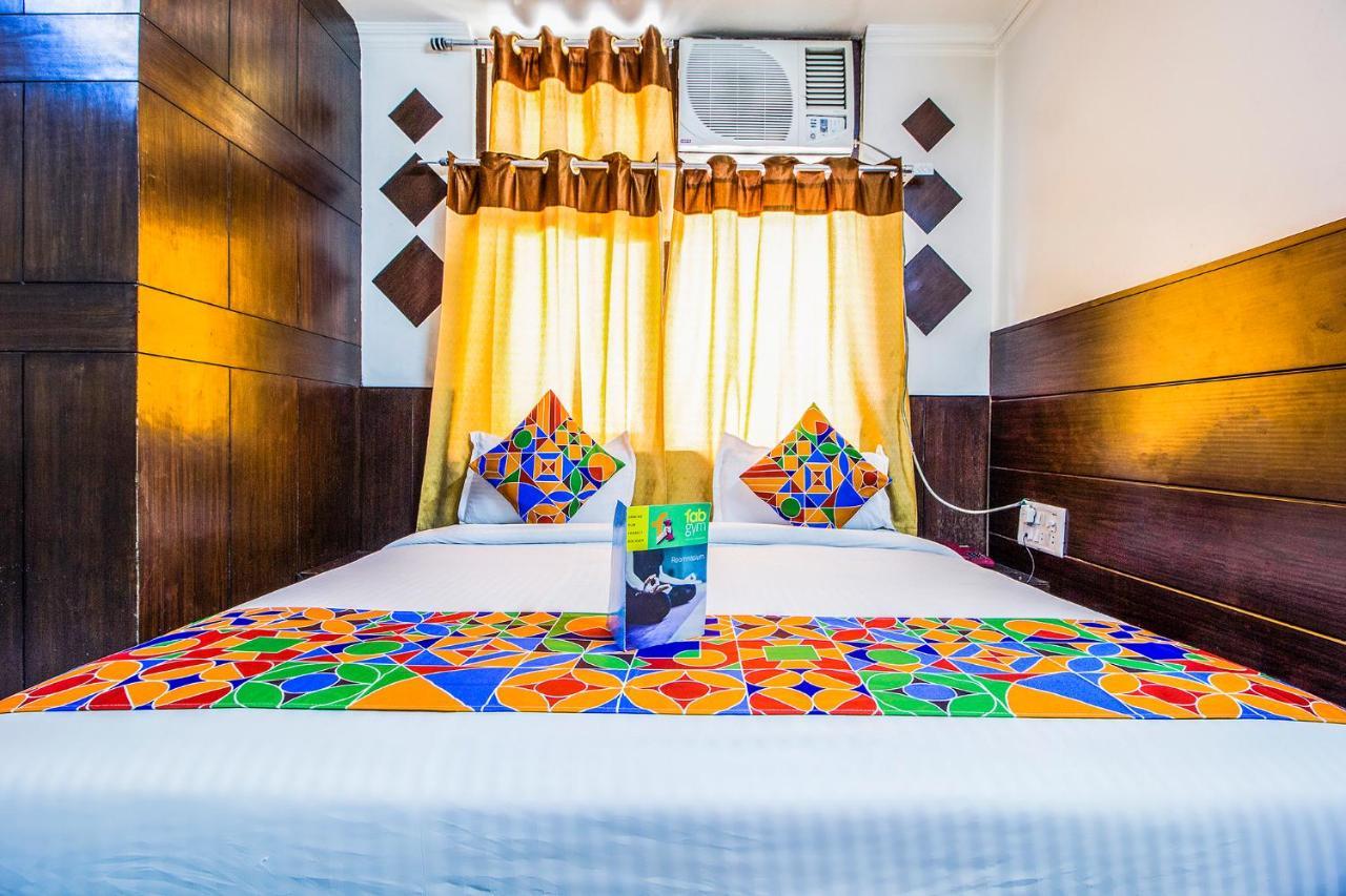 Fabexpress Alpine Hotell Agra  Eksteriør bilde