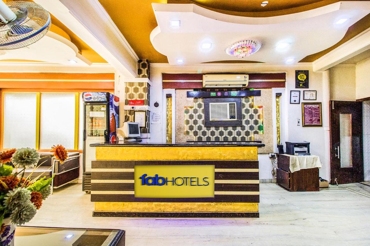 Fabexpress Alpine Hotell Agra  Eksteriør bilde